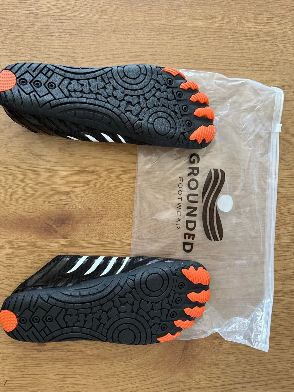 Unisex Black Barefoot or Swim Shoes Size M10/W11.5